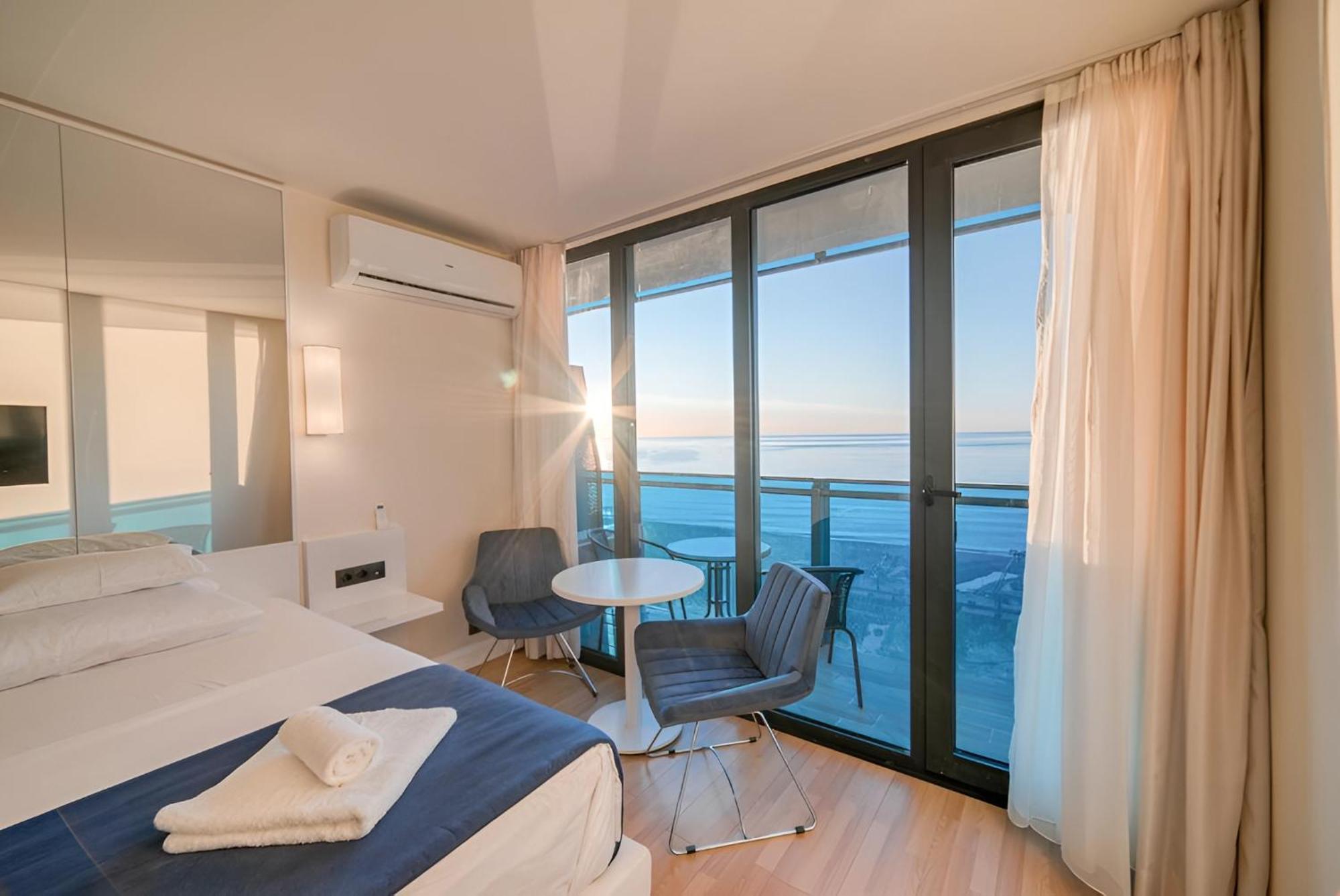 Orbi Batumi City Beach View Hotel Dış mekan fotoğraf