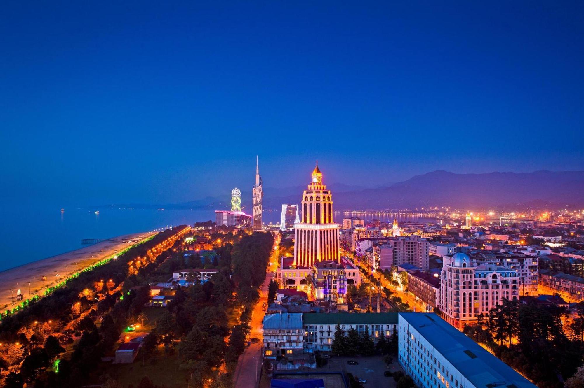 Orbi Batumi City Beach View Hotel Dış mekan fotoğraf