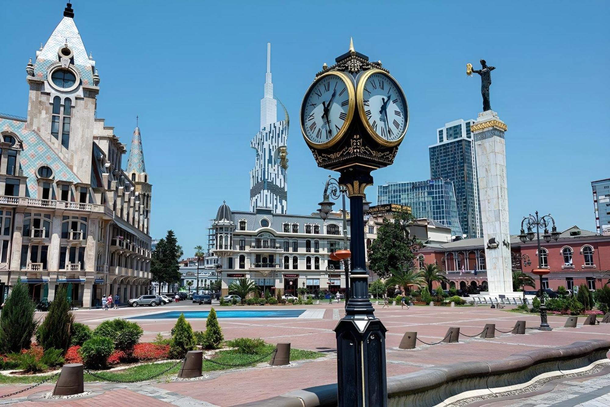 Orbi Batumi City Beach View Hotel Dış mekan fotoğraf